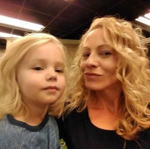 Meet your Posher, Valerie